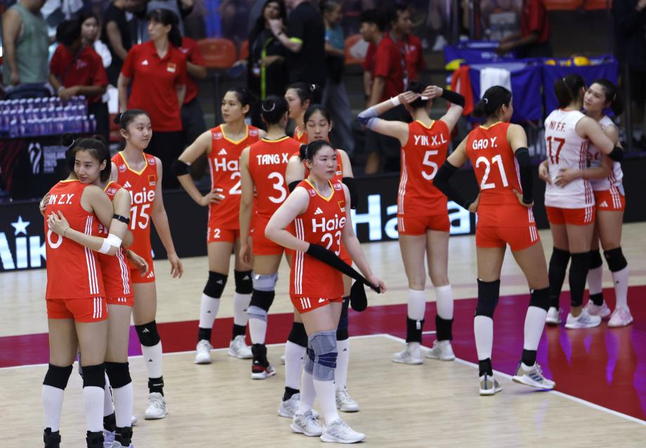 [图]中国女排1-3不敌法国女排 无缘世锦赛八强